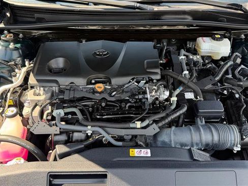 Used 2021 Toyota Camry SE Hybrid FWD image 8