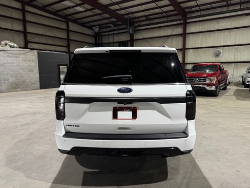 Used 2018 Ford Expedition Limited image 6