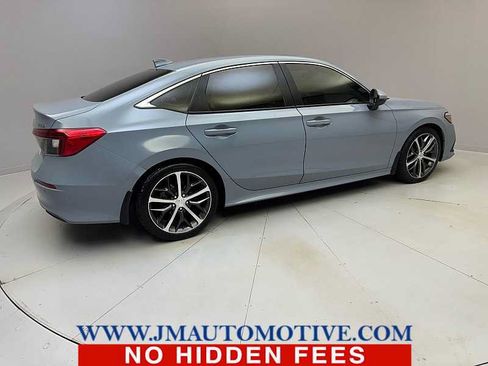 Used 2022 Honda Civic Touring image 5