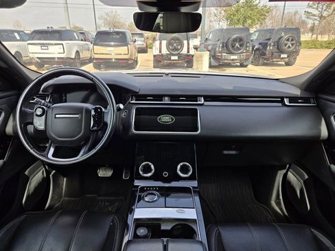 Used 2018 Land Rover Range Rover Velar R-Dynamic SE image 16