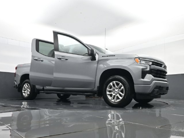 Used 2024 Chevrolet Silverado 1500 RST AWD/4WD image 31