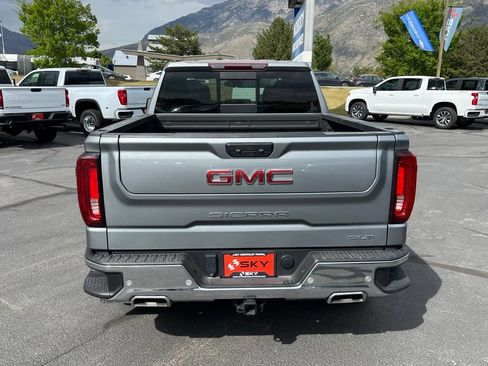Used 2023 GMC Sierra 1500 SLT w/ SLT Premium Package AWD/4WD image 10