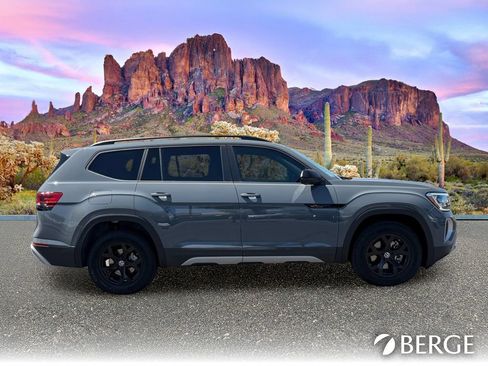 New 2026 Volkswagen Atlas Peak Edition AWD/4WD image 9