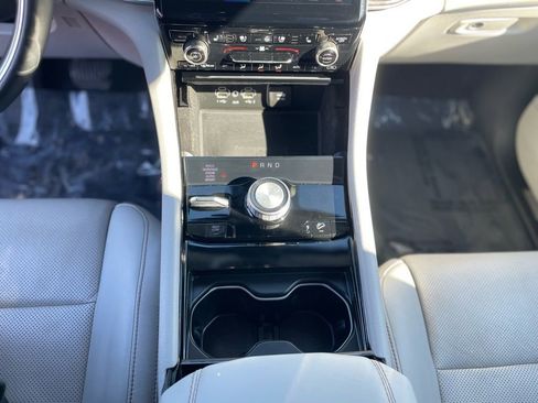 Used 2021 Jeep Grand Cherokee L Overland w/ Luxury Tech Group IV image 16