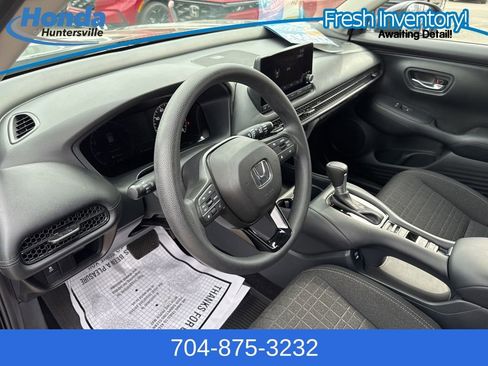 Used 2025 Honda HR-V LX image 22