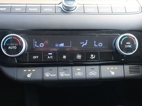 New 2025 Hyundai Elantra Limited image 15