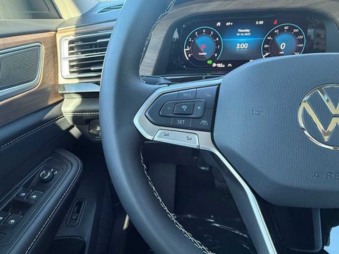 New 2026 Volkswagen Atlas SE image 12