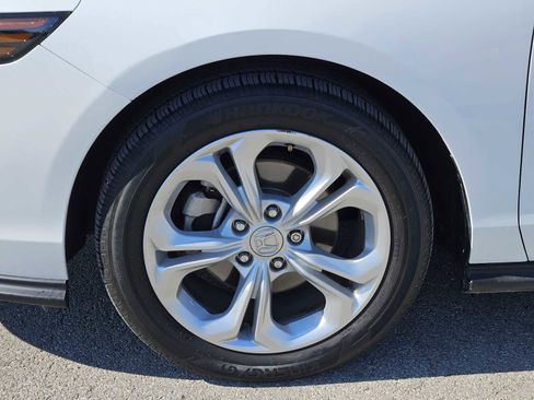 Used 2024 Honda Accord LX image 9