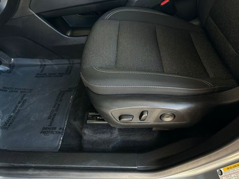 Certified 2025 Chevrolet Traverse LT image 13