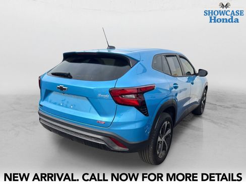 Used 2026 Chevrolet Trax RS w/ Sunroof Package image 5