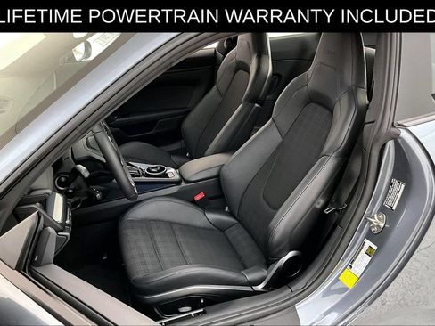 Used 2025 Porsche 911 Carrera T RWD image 30