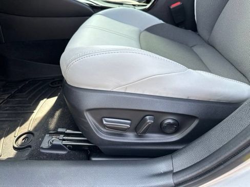 Used 2024 Toyota Corolla XSE FWD image 20