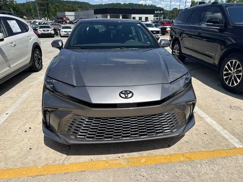 Used 2025 Toyota Camry XSE FWD image 27