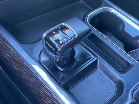 Used 2022 GMC Sierra 1500 Elevation w/ Elevation Premium Package image 11