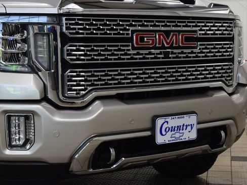 Used 2023 GMC Sierra 2500 Denali w/ Denali Ultimate Package image 13