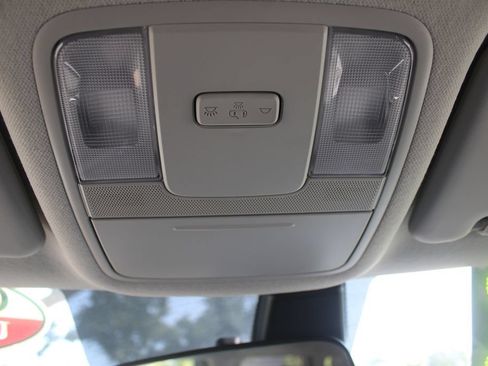 Certified 2025 Kia Soul LX w/ LX Technology Package FWD image 44