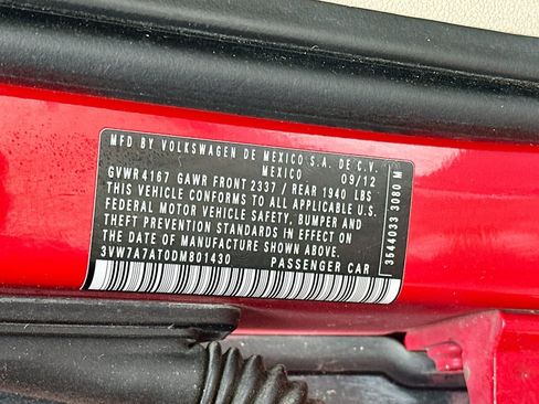 Used 2013 Volkswagen Beetle 2.0T image 33