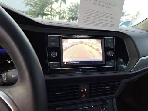 Certified 2022 Volkswagen Jetta Sport image 23