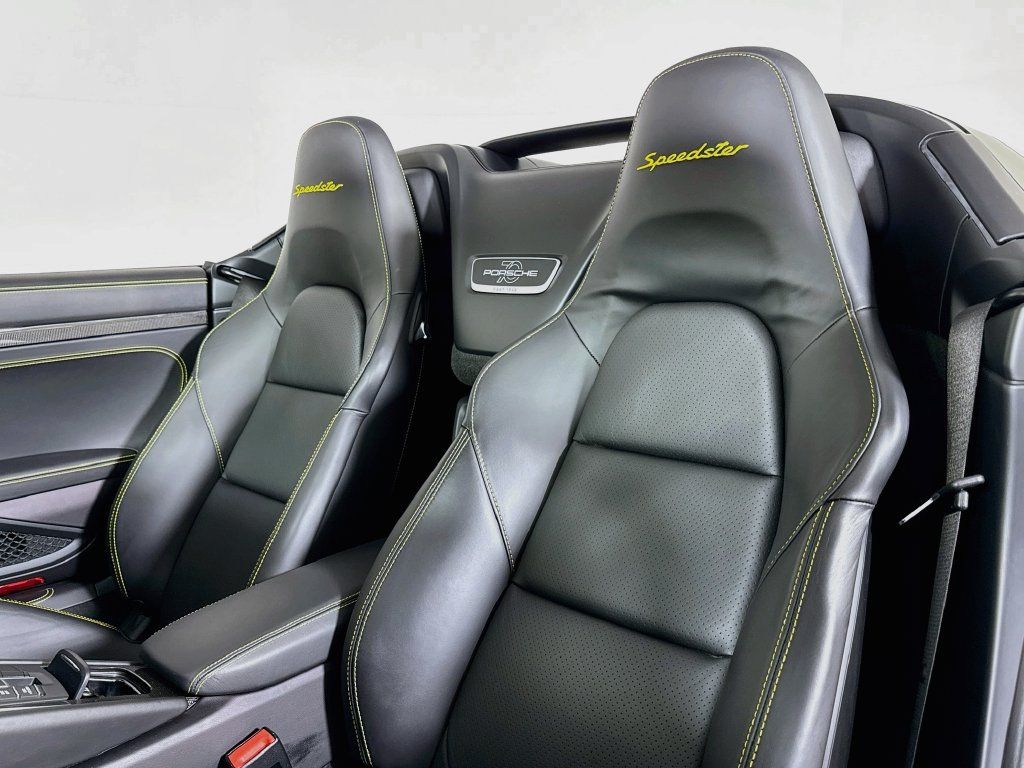 Certified 2019 Porsche 911 Speedster RWD image 5