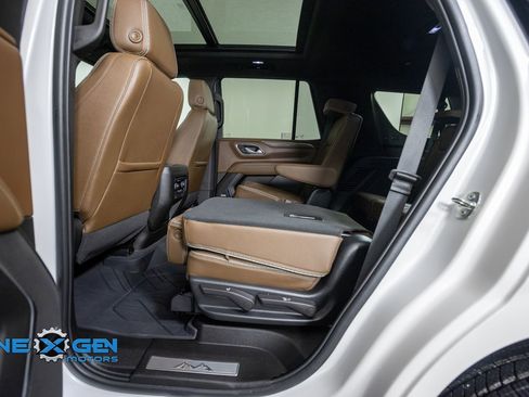 Used 2023 Chevrolet Tahoe High Country AWD/4WD image 29