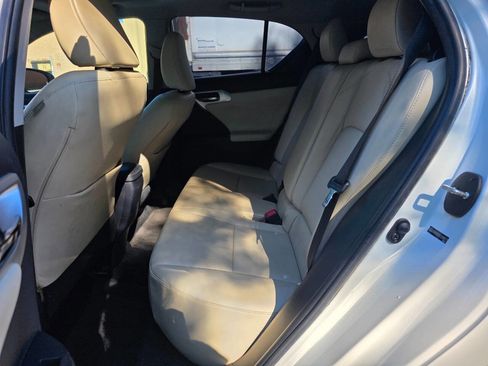 Used 2012 Lexus CT 200h Premium image 26