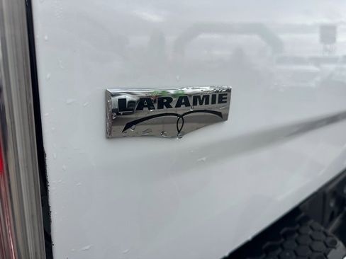Used 2018 RAM 2500 Laramie w/ Protection Group image 11