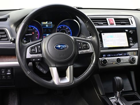 Used 2017 Subaru Outback 2.5i Limited AWD/4WD image 12