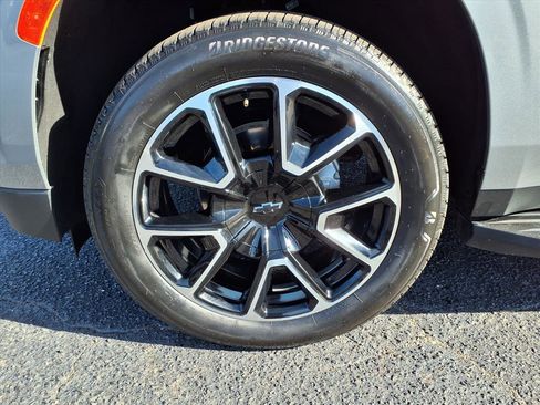 Used 2024 Chevrolet Tahoe RST w/ Luxury Package image 5