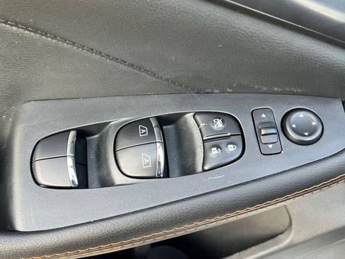 Used 2023 Nissan Maxima SR w/ Sport Mat Group image 13