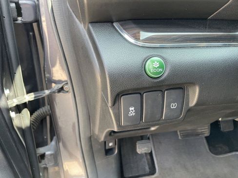 Used 2015 Honda CR-V EX-L image 16