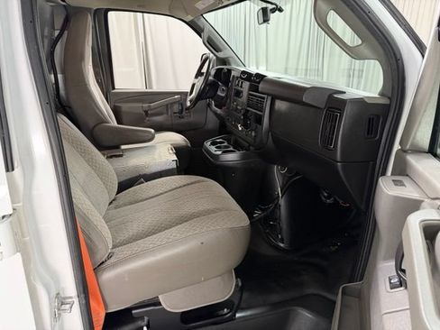 Used 2019 Chevrolet Express 2500 w/ Driver Convenience Package RWD image 10