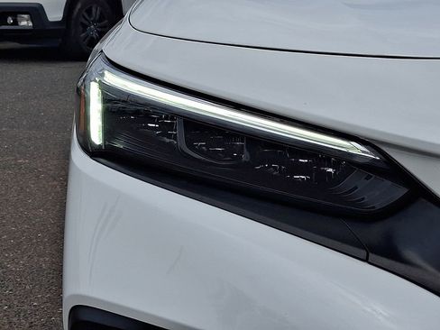 Used 2023 Honda Civic Sport image 9