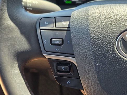 Certified 2025 Toyota Camry XLE FWD image 30