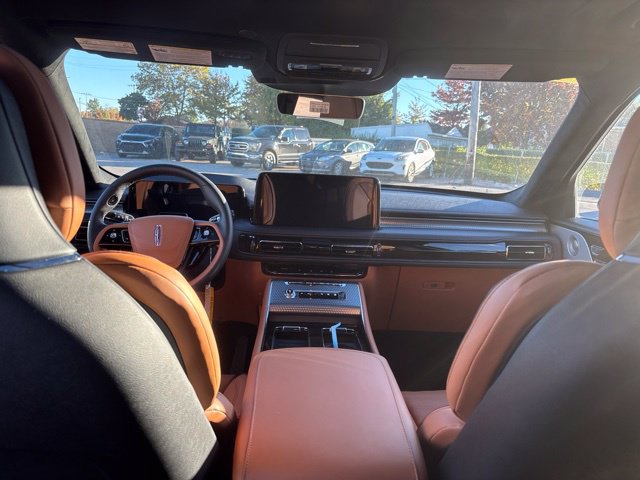 New 2027 Lincoln Aviator Black Label w/ Jet Appearance Package AWD/4WD image 14