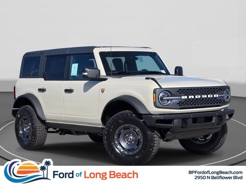 New 2025 Ford Bronco Badlands image 1
