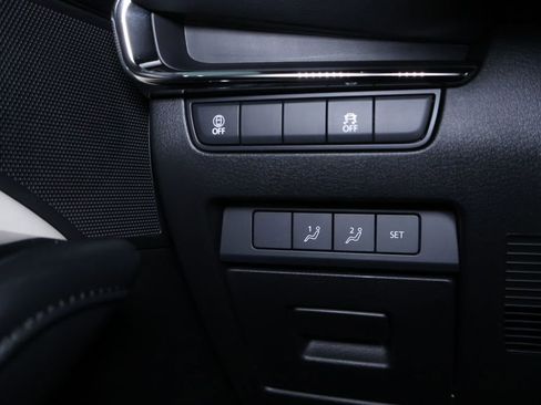 Used 2023 MAZDA MAZDA3 s image 25