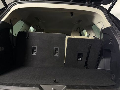 Used 2023 Subaru Ascent Premium w/ Convenience Package image 27