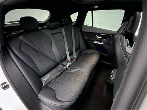 Used 2026 Mercedes-Benz EQE 320+ SUV image 15
