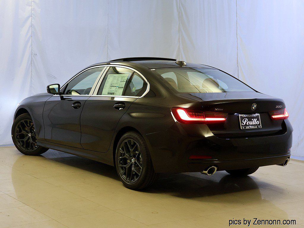 New 2026 BMW 330i xDrive Sedan w/ Premium Package AWD/4WD image 9