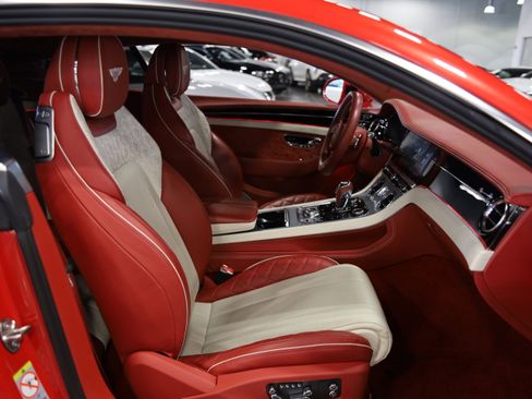 Used 2021 Bentley Continental GT AWD/4WD image 34