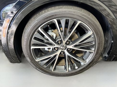 Used 2025 Toyota Prius Limited w/ Limited Premium Package image 14