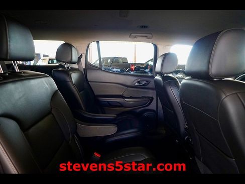 Used 2022 GMC Acadia SLT w/ Elevation Edition FWD image 9