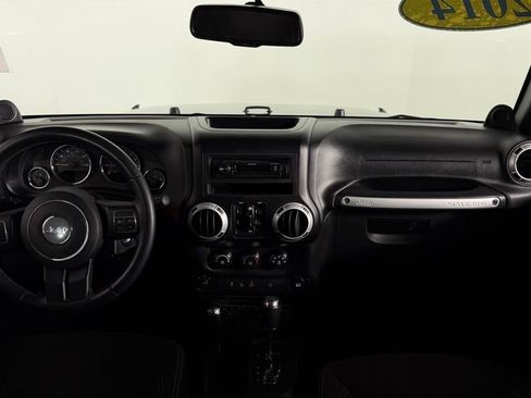 Used 2014 Jeep Wrangler Unlimited Sahara AWD/4WD image 29