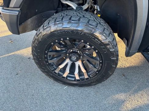 Used 2024 GMC Sierra 1500 AT4X image 46