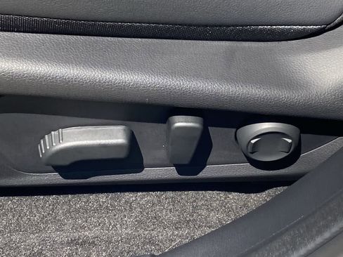 Certified 2025 Subaru Crosstrek 2.5i Limited w/ Crosstrek Mirror Package AWD/4WD image 16