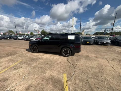 Used 2026 Hyundai Santa Fe SEL FWD image 8