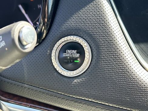 Used 2017 Cadillac XT5 Premium Luxury image 30