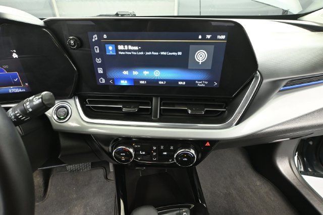 Used 2025 Chevrolet Trax LT w/ Driver Confidence Package FWD image 25