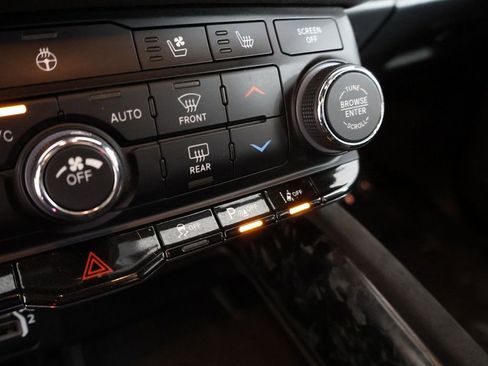 Used 2023 Dodge Durango R/T w/ Hemi Orange Plus Package AWD/4WD image 57