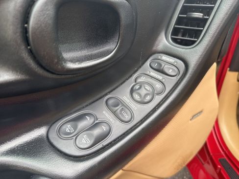 Used 2001 Chevrolet Corvette Base w/ Preferred Equipment Group2 image 12